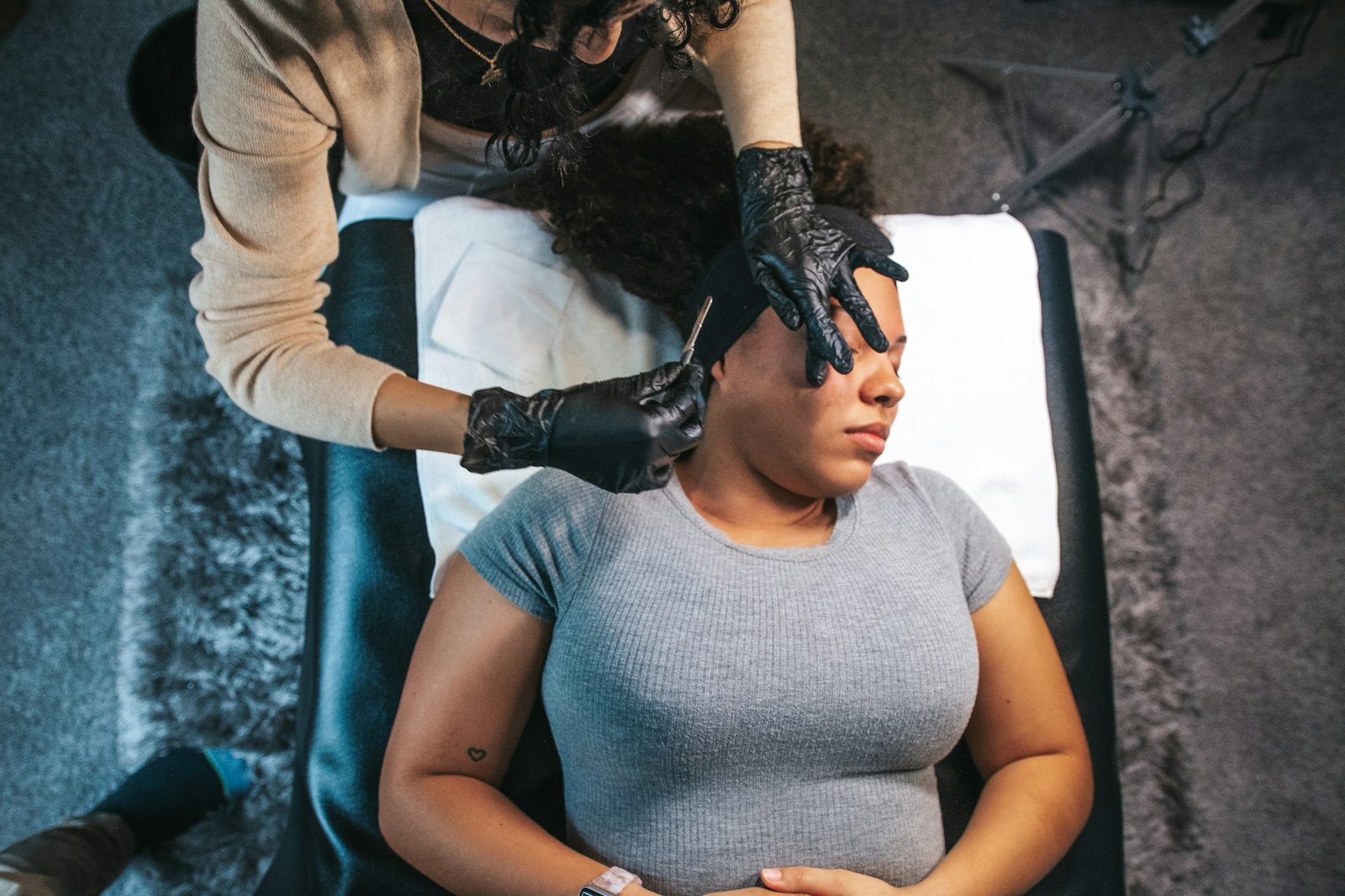 Facial Dermaplaning